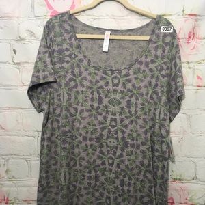 LuLaRoe NWT Classic Tee